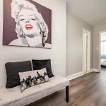 Heart Downtown 2Bd Onsite Parking Condo City View! Lm401