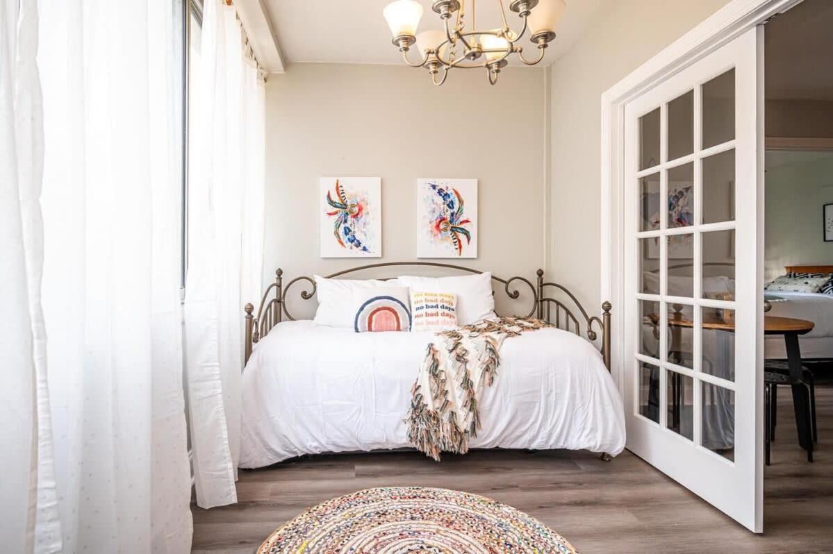 Ferienhaus Heart Downtown 2bd Onsite Parking View! Lm401 *